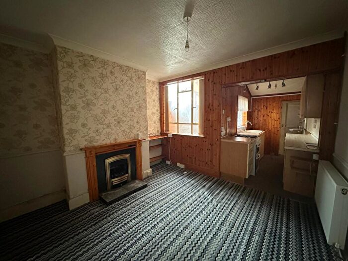 2 Bedroom Terraced House For Sale In Ashcroft Road, Gainsborough, Lincolnshire, DN21