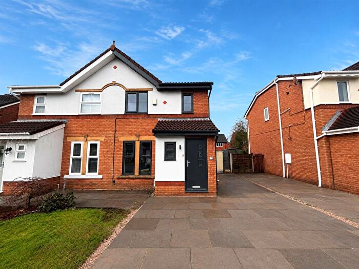 3 Bedroom Semi-Detached House To Rent In Lyme Clough Way, Middleton, Manchester, Greater Manchester, M24