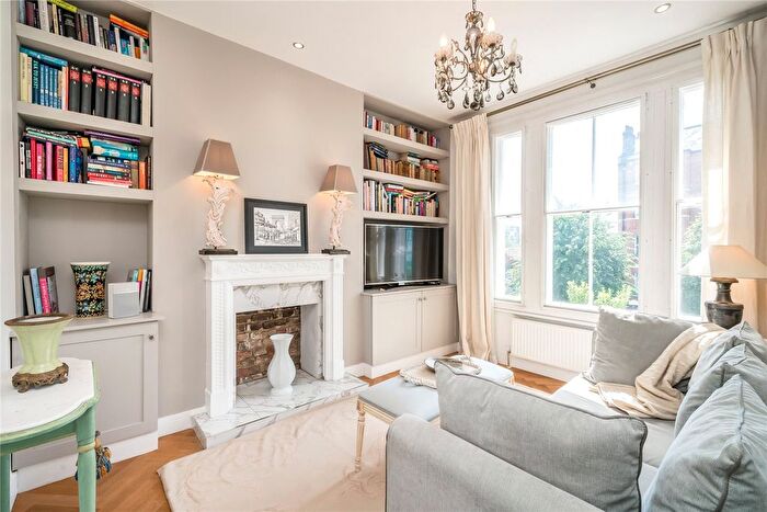 2 Bedroom Flat To Rent In Fulham Road, London, SW6