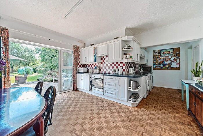 3 Bedroom Semi-Detached House For Sale In Avenue Road, Hayling Island, PO11