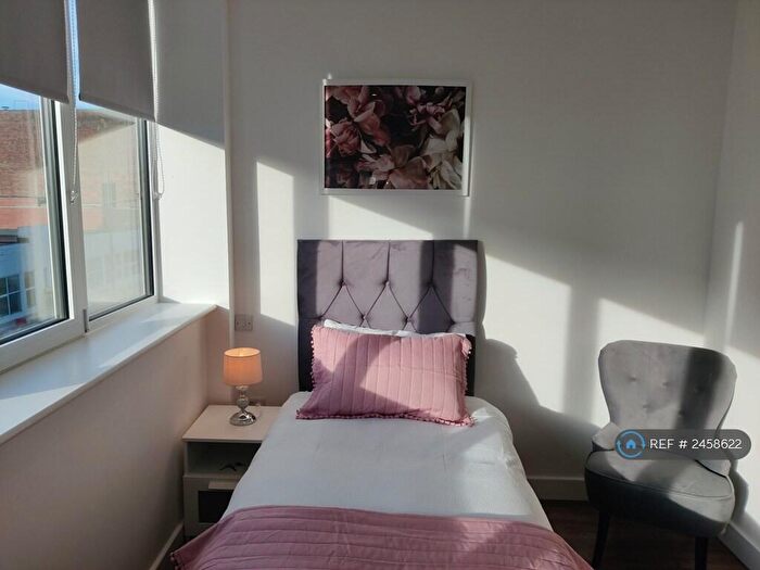 Studio To Rent In Tontine Street, Stoke-On-Trent, ST1