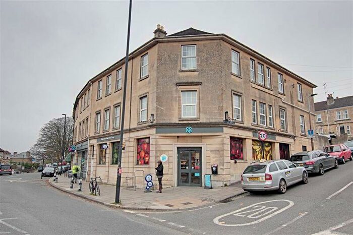2 Bedroom Flat To Rent In Wellsway, Bath, BA2