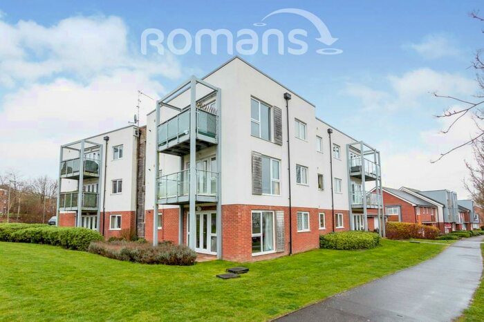 2 Bedroom Apartment To Rent In Mallory Road, RG24