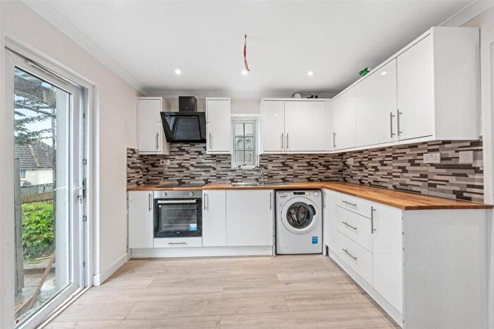 4 Bedroom Semi Detached House To Rent In Staplefield Drive, Brighton, East Sussex, BN2