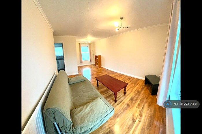2 Bedroom Flat To Rent In Westminster Avenue, Sheffield, S10
