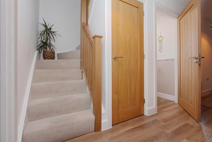 3 Bedroom End Of Terrace House For Sale In High Street, Broughton, Stockbridge, SO20