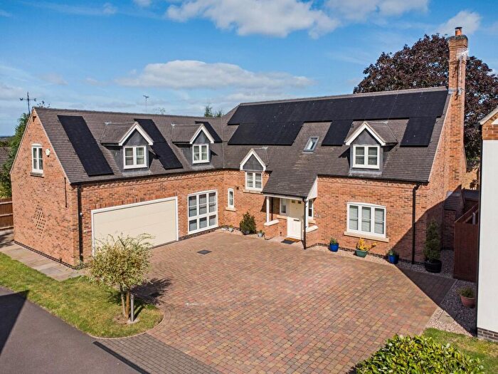 5 Bedroom Detached House For Sale In Trent Lane, Newton Solney, Burton-on-Trent, DE15