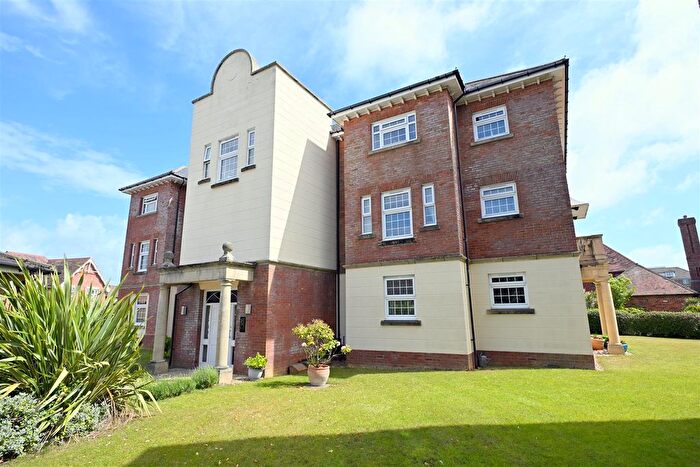 3 Bedroom Flat For Sale In Christchurch Place, Sovereign Harbour, Eastbourne, BN23