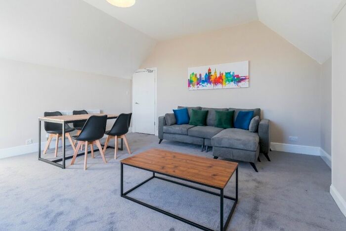 2 Bedroom Flat To Rent In Lucknow Road, Mapperley Park, Nottingham, NG3