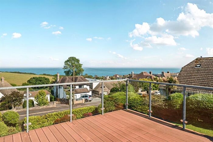 4 Bedroom House For Sale In Bay Crescent, Swanage, BH19 - Photo 2