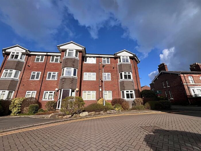 2 Bedroom Flat To Rent In Carpenters Court, Wilmslow, Cheshire, SK9