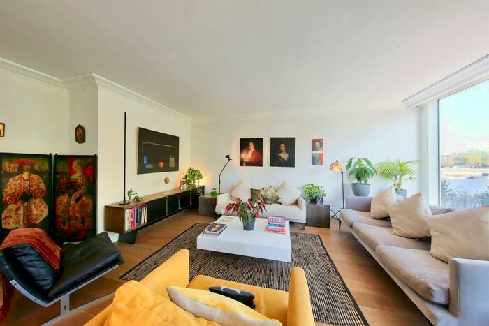 2 Bedroom Apartment To Rent In Albert Bridge House, SW11