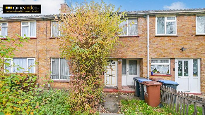 3 Bedroom Terraced House For Sale In Bishops Rise, Hatfield, AL10
