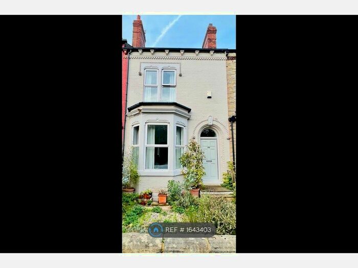 4 Bedroom Terraced House To Rent In Town Street, Armley, Leeds, LS12