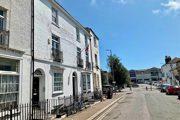 2 Bedroom Flat To Rent In Russell Street, Dover, CT16