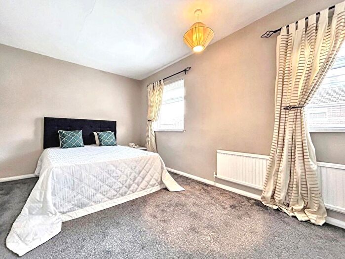 2 Bedroom Semi-Detached House For Sale In Hertford Place, Peterlee, Durham, SR8