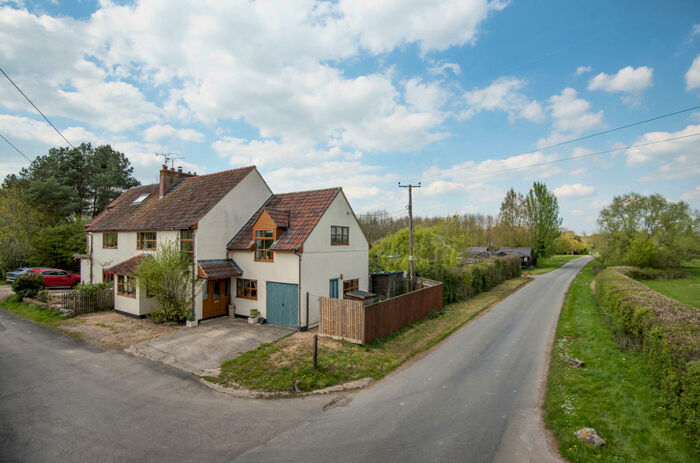 3 Bedroom Semi-Detached House For Sale In Little Park Cottage, Breach Lane, SN4