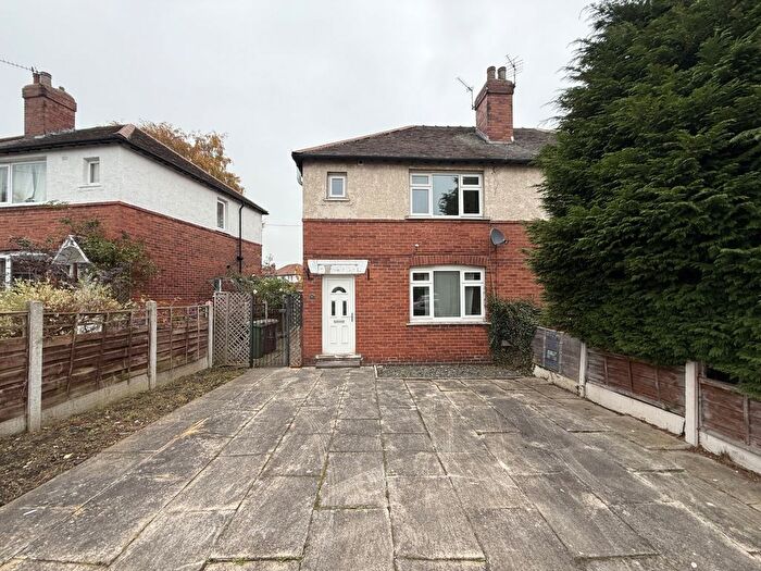 3 Bedroom Semi-Detached House To Rent In Lindsay Avenue, Wakefield, WF2