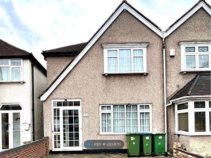 3 Bedroom Semi-Detached House To Rent In Woolwich Road, London, SE2