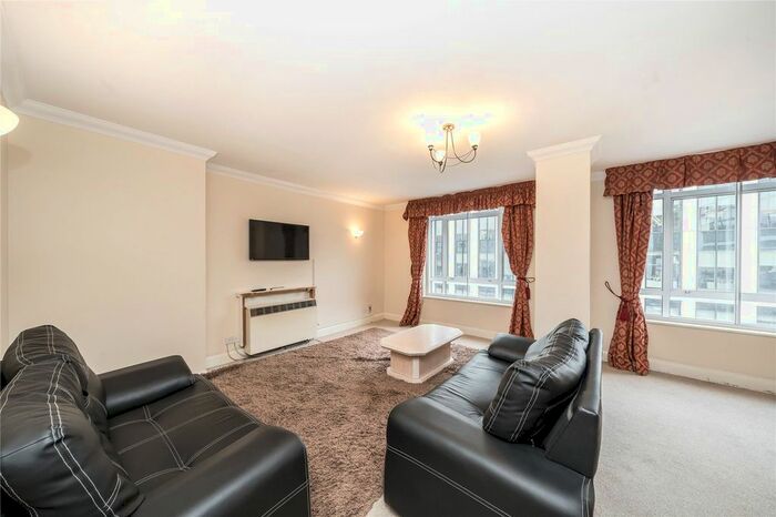 3 Bedroom Flat To Rent In North Block, Chicheley Street, London, SE1