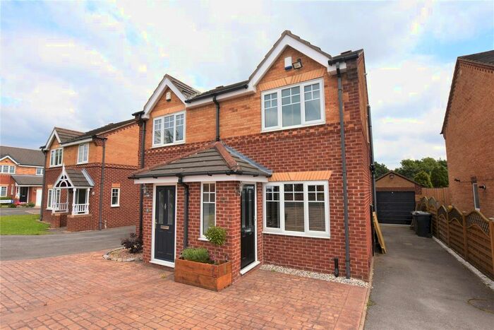 2 Bedroom Semi-Detached House To Rent In Hopefield Crescent, Rothwell, Leeds, West Yorkshire, LS26