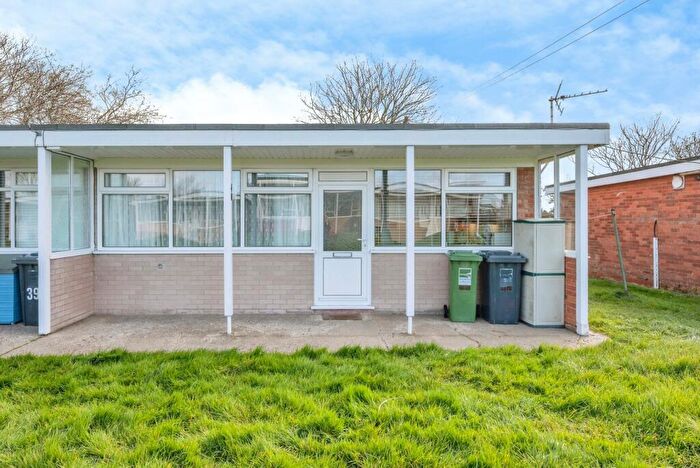 2 Bedroom Bungalow For Sale In Links Road, Mundesley, Norwich, Norfolk, NR11