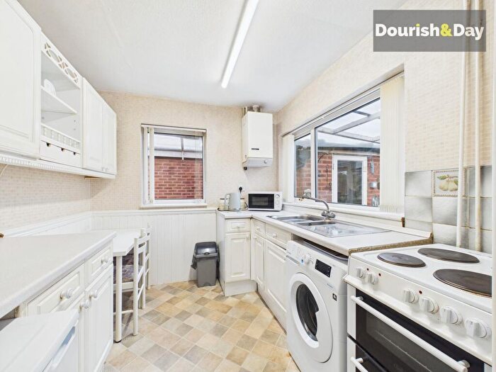 2 Bedroom Detached Bungalow For Sale In Downing Gardens, Stone, ST15 - Photo 8