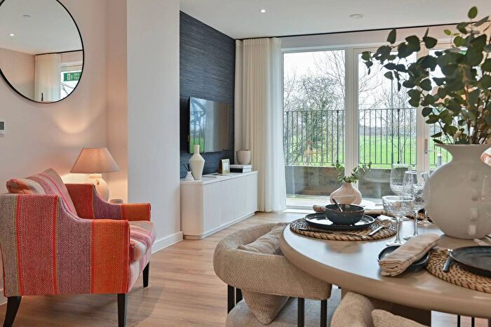 3 Bedroom Flat For Sale In Northwick Parkside, Harrow, HA1