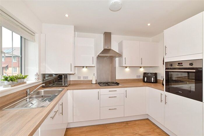 3 Bedroom Semi-detached House For Sale In Hawthornden Street, Herne Bay, Kent, CT6