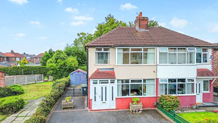 3 Bedroom Semi-detached House For Sale In Brownhill Drive, Padgate, WA1