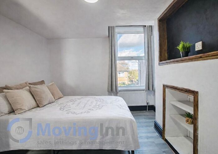 Property To Rent In Plumstead Common Road, Woolwich, SE18