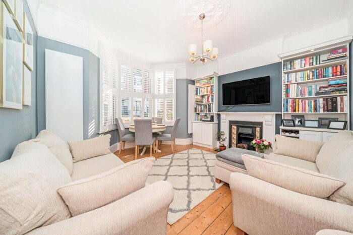 2 Bedroom Flat For Sale In Wellington Gardens, Charlton, SE7