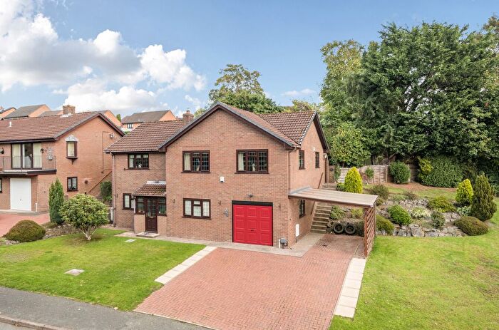 4 Bedroom Detached House For Sale In Sycamore Drive, Newtown, Powys, SY16