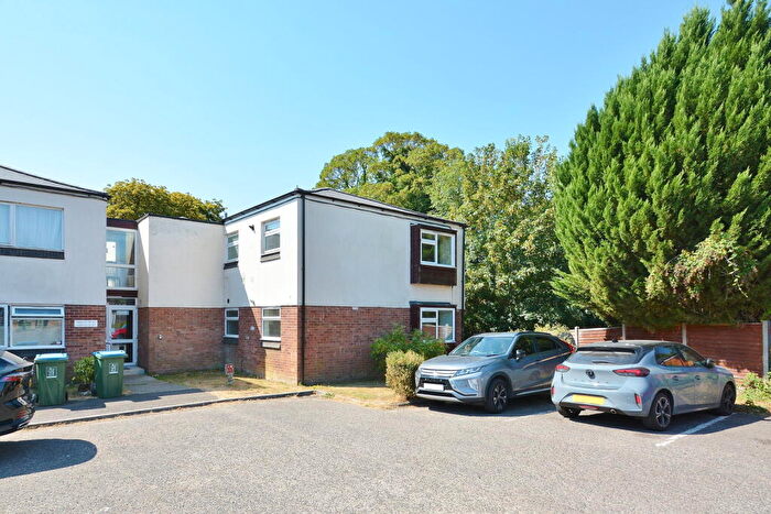 1 Bedroom Flat For Sale In Abbot Ridge, Long Crendon, HP18