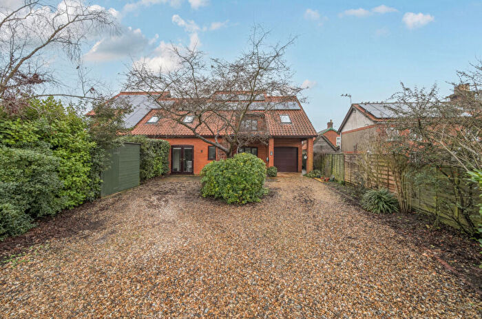 4 Bedroom Semi Detached House For Sale In Workshop Lane, Nacton, Ipswich, IP10