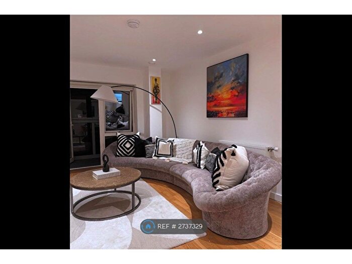 2 Bedroom Flat To Rent In Wellesley Court, London, SE1