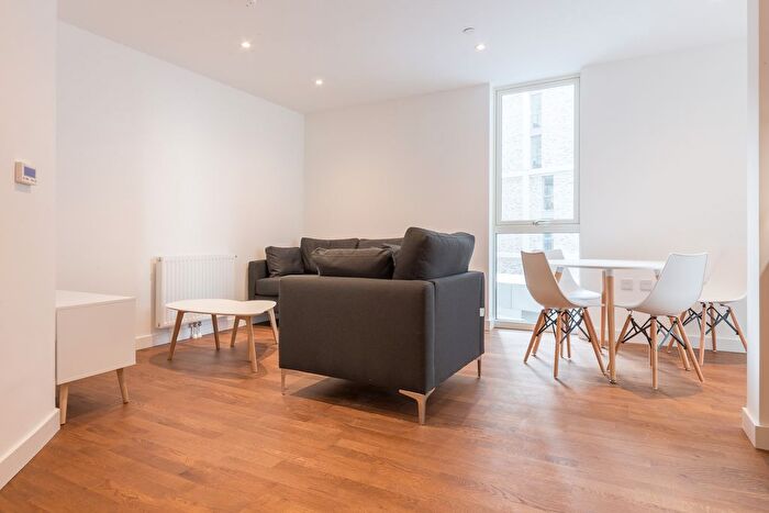 1 Bedroom Flat To Rent In Discovery Tower, Terry Spinks Place, Canning Town, London, E16