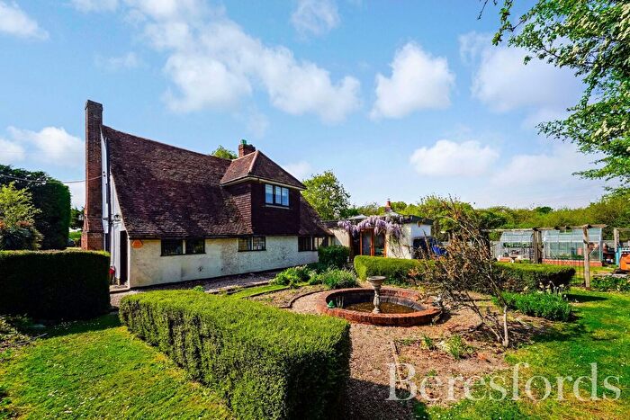 4 Bedroom Detached House For Sale In Hyde Lane, Danbury, CM3