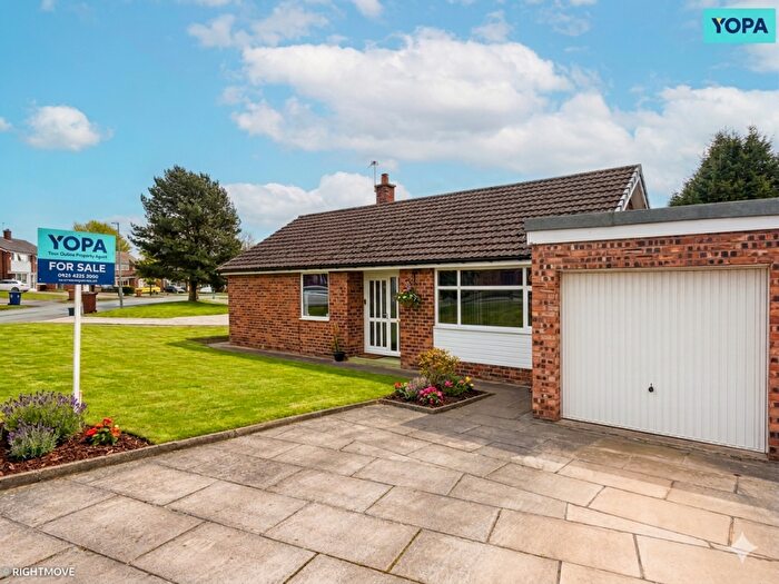 3 Bedroom Bungalow For Sale In Langdale Road, Leyland, PR25
