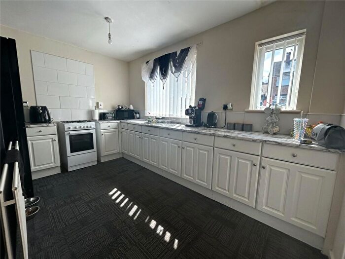 3 Bedroom End Of Terrace House For Sale In Dene View, Stanley, County Durham, DH9