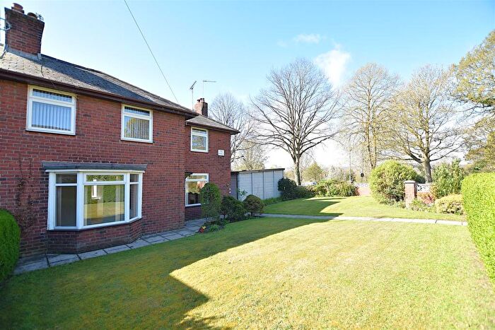 3 Bedroom Semi Detached House For Sale In The Pines, Acton, Wrexham, LL12