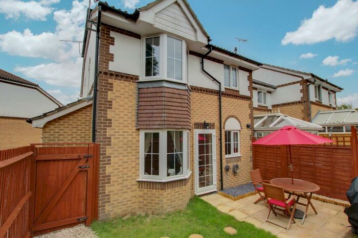1 Bedroom Property To Rent In Palmer Road, Maidenbower, RH10