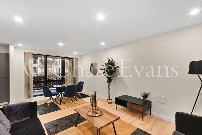 2 Bedroom Flat To Rent In Hanwell Square, Middle Road, Hanwell, London, W7