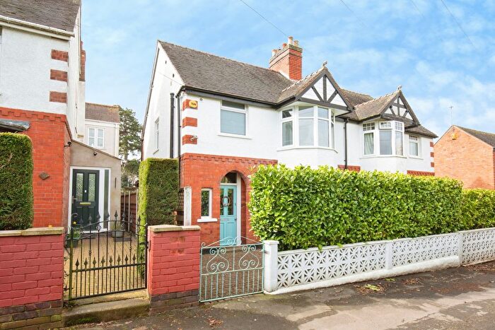 3 Bedroom Semi Detached House For Sale In Church Walk, Atherstone, CV9