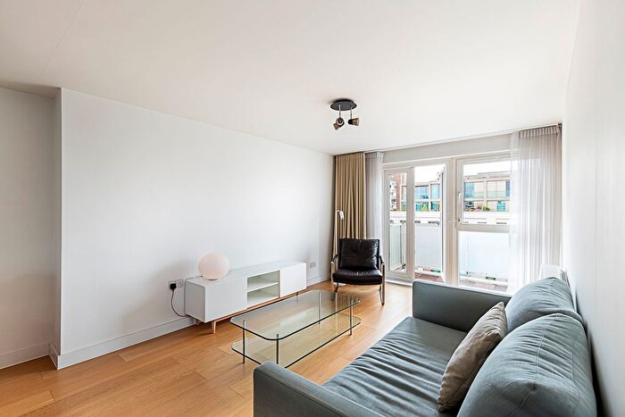 2 Bedroom Flat To Rent In Flat, London, SW1W
