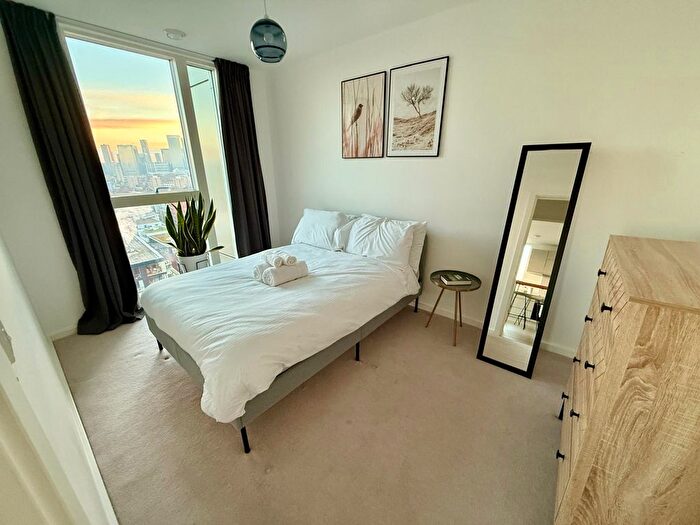 2 Bedroom Flat To Rent In Corsican Square, London, E3