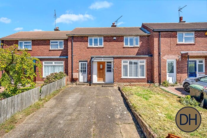 2 Bedroom Terraced House For Sale In Beaconfield Way, Epping, Essex, CM16