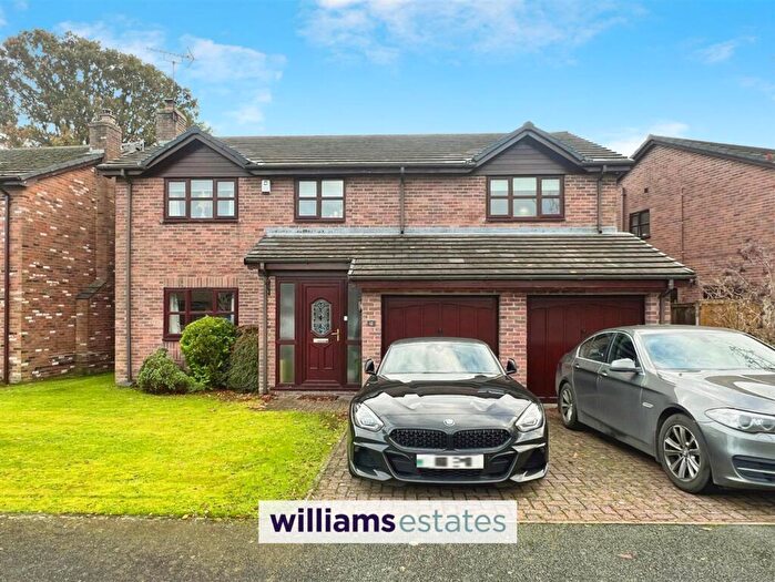 4 Bedroom House For Sale In Cae Gwyn, Llanferres, CH7