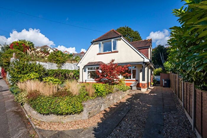 3 Bedroom Chalet For Sale In Glen Road, Lower Parkstone, BH14