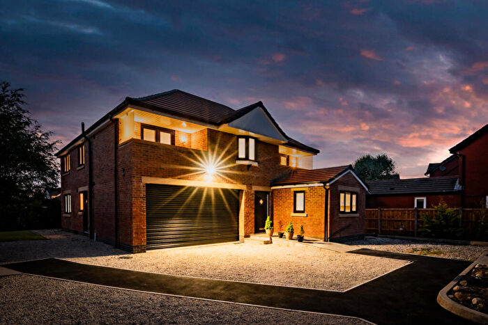 4 Bedroom Detached House To Rent In Tempest Road, Lostock, Bolton, Greater Manchester, BL6